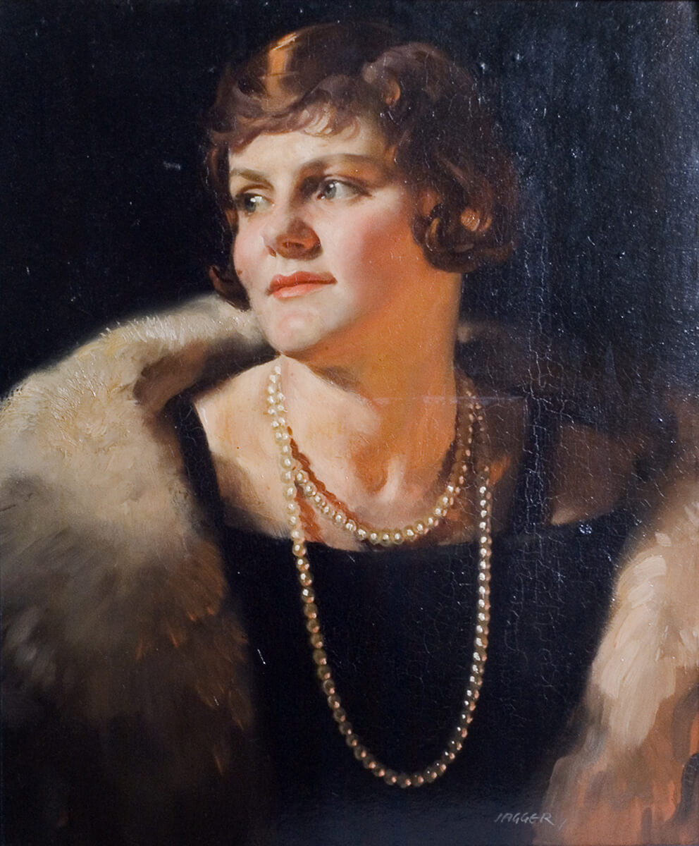 David Jagger - Portrait of a lady with pearl necklace and fur coat